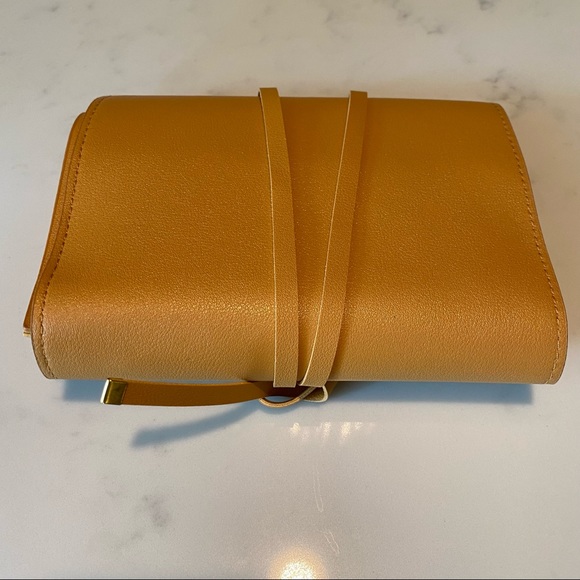 GLASS LADDER & CO. Tech Organizer Roll - Picture 5 of 6